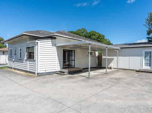 16 Wall Street, Nawton