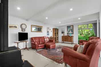22 Ngaumatau Road, Eastbourne