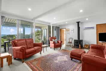 22 Ngaumatau Road, Eastbourne