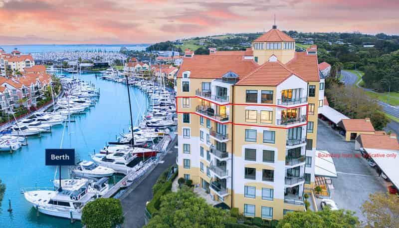 31 Waterside Crescent, Gulf Harbour