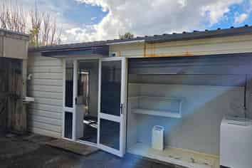 2 Long Road, Waitakere