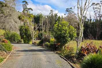 2 Long Road, Waitakere