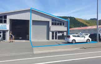 Superior Warehouse - 393m2