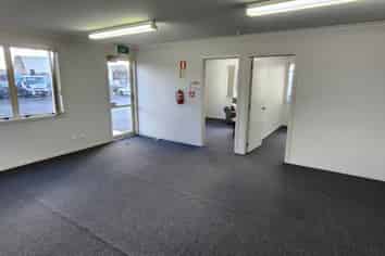 LARGE OFFICE OPPORTUNITY IN WAIPAPA
