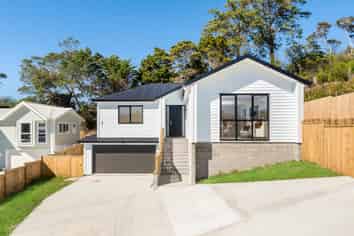 36 Awanui Road, Red Beach