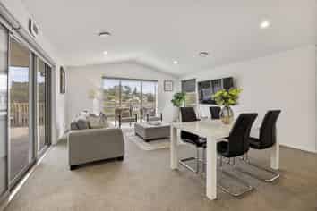 30B Sycamore Grove, Vogeltown