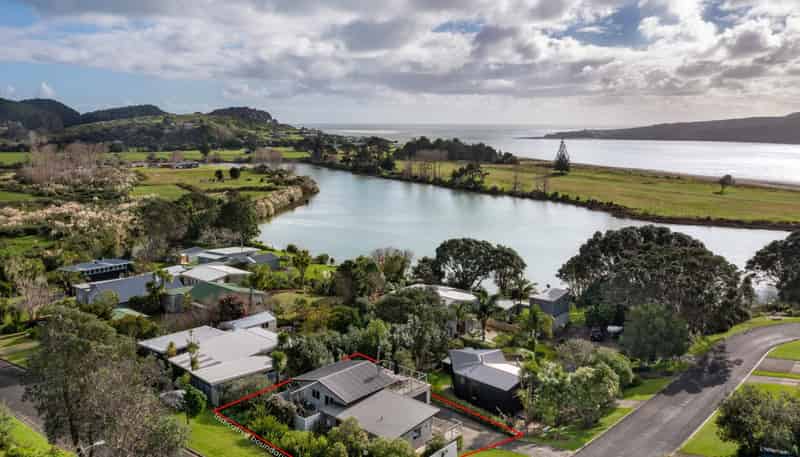 6A Pokohui Avenue, Raglan