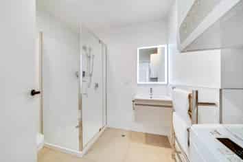 706&806/770A Great South Road, Manukau