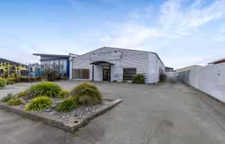 Large Format Retail or Warehouse Option