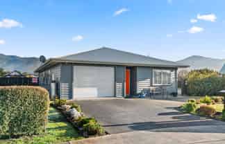 5 McKerrow Place, Featherston