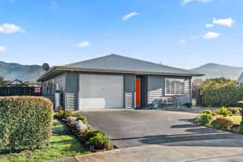 5 McKerrow Place, Featherston