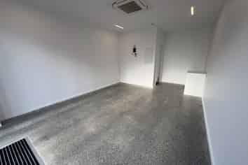 High exposure Waterview retail space