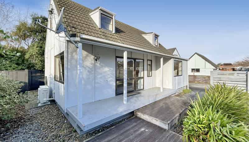 21 Woodfield Avenue, Roslyn