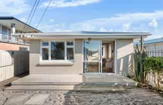 521 Marine Parade, South New Brighton
