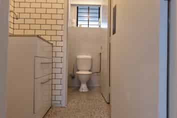 Functional Industrial Unit | 347m2 St Johns