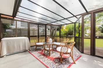 122 Whangaparaoa Road, Red Beach