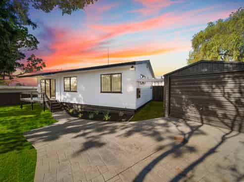 2/230 Finlayson Avenue, Clendon Park