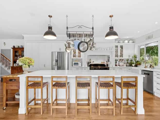48 Lightband  Road, Brightwater