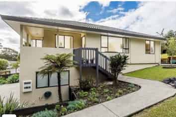36 Hewlett Road, Massey