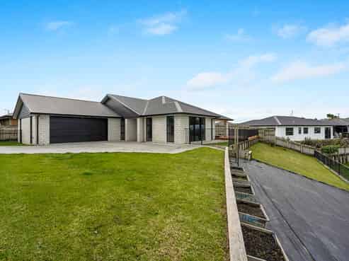 15 Carlingford Rise, Dinsdale