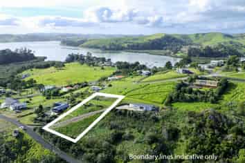 17 Dem Street, Pahi