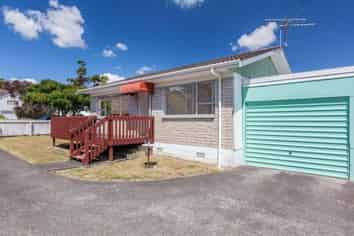 1/15 Cranberry Place, Bucklands Beach