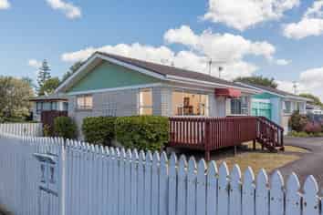 1/15 Cranberry Place, Bucklands Beach