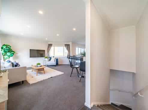 42a Landsdowne Terrace, Karori