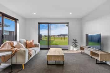 4 Godley Place, Woodend