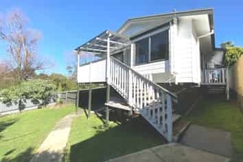 1036A Great North Road, Point Chevalier