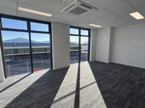 Brand new turn-key office with high spec fitout