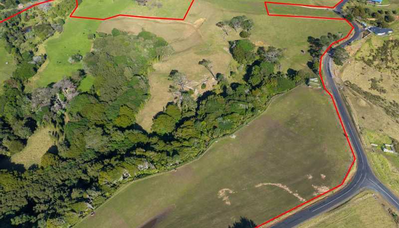 380 Gleeson Road, Pollok