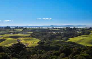 380 Gleeson Road, Pollok