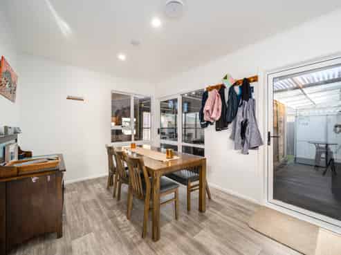 77 Miro Street, Trentham
