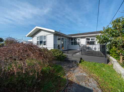 77 Miro Street, Trentham