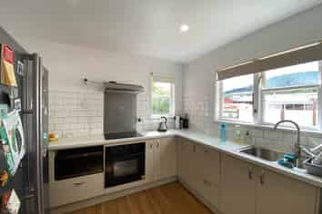 44 Beauchamp Street, Tawa