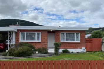 44 Beauchamp Street, Tawa