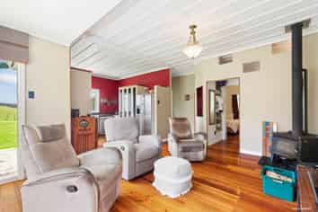 unit 1/2408 Awhitu Road, Waiuku