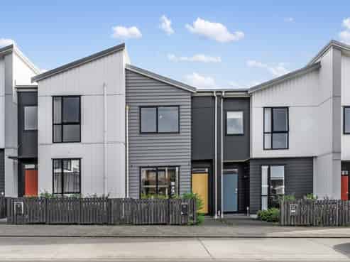 10 Malcolm Calder Road, Hobsonville
