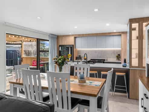 71 Pyle Road West, One Tree Point
