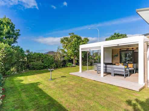 71 Pyle Road West, One Tree Point