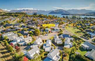 9 Meadowbrook Place, Wanaka