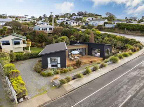 46 Esplanade, Kaka Point