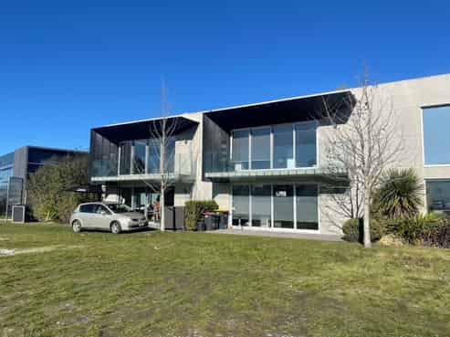 Ground floor office with views