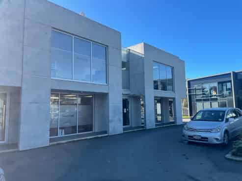 Ground floor office with views
