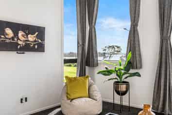 32 Tahuna Minhinnick Drive, Glenbrook