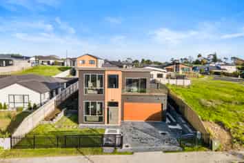 32 Tahuna Minhinnick Drive, Glenbrook