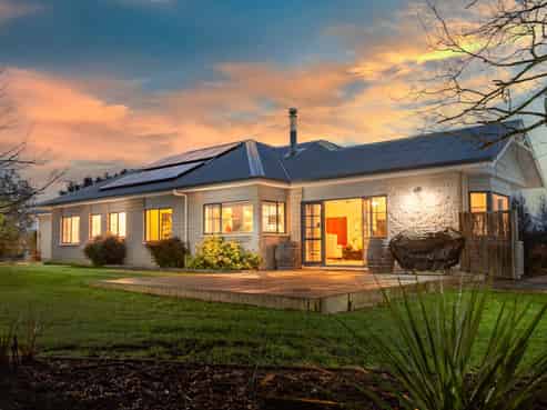 15 Campbell Drive, Martinborough