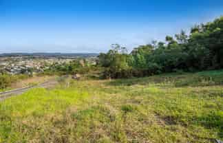 6 Madeira Lane, Massey