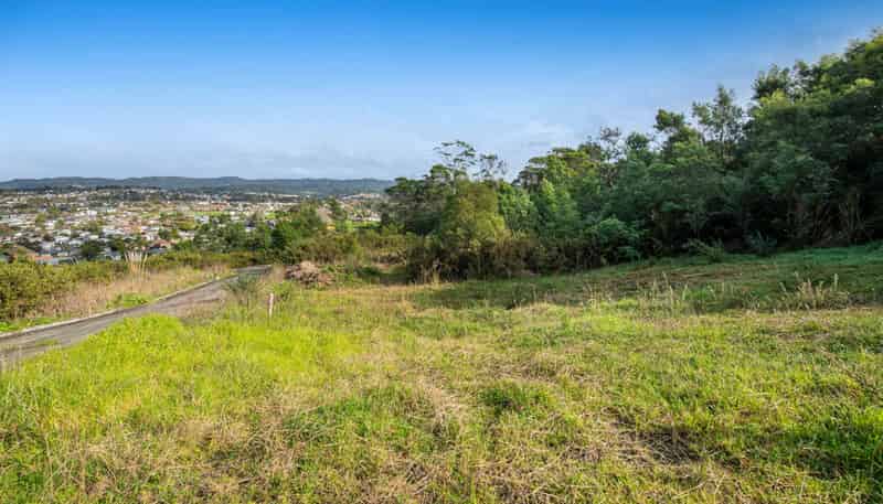 6 Madeira Lane, Massey